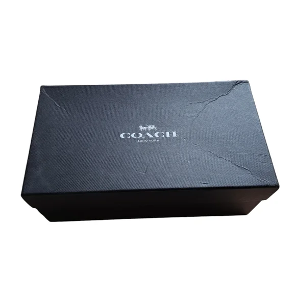 COACH UNI PUMP KITTEN HEELS. - Picture 2 of 8